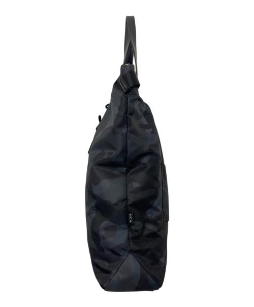 TUMI（トゥミ）TUMI (トゥミ) DEVOE HOPETOTE/デヴォーホープトートバッグ ネイビーの古着・服飾アイテム
