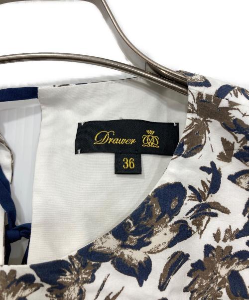 DRAWER（ドゥロワー）DRAWER (ドゥロワー) フラワー プリント Aライン マキシ丈ワンピース ホワイト サイズ:36の古着・服飾アイテム