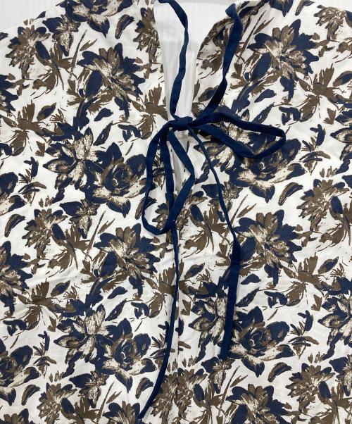 DRAWER（ドゥロワー）DRAWER (ドゥロワー) フラワー プリント Aライン マキシ丈ワンピース ホワイト サイズ:36の古着・服飾アイテム