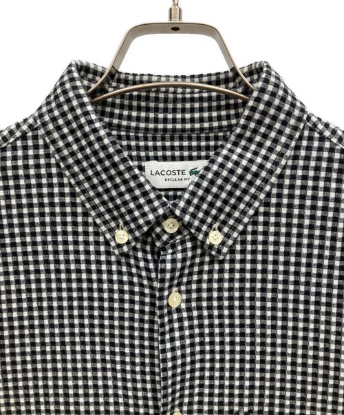 LACOSTE（ラコステ）LACOSTE (ラコステ) クールマックスブレンドジャガード半袖チェックシャツ ホワイト×ブラック サイズ:US Mの古着・服飾アイテム