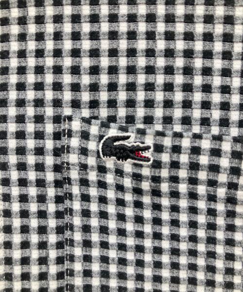 LACOSTE（ラコステ）LACOSTE (ラコステ) クールマックスブレンドジャガード半袖チェックシャツ ホワイト×ブラック サイズ:US Mの古着・服飾アイテム