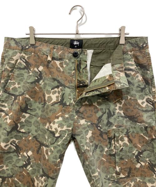 stussy（ステューシー）stussy (ステューシー) RIPSTOP CAMO POCKET SHORT　ハーフパンツ カーキ サイズ:36の古着・服飾アイテム