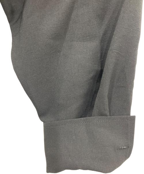 UNTITLED（アンタイトル）UNTITLED (アンタイトル) oggi (オッジ) 朝比奈 彩 シャツカラー オールインワン ブラック サイズ:44の古着・服飾アイテム