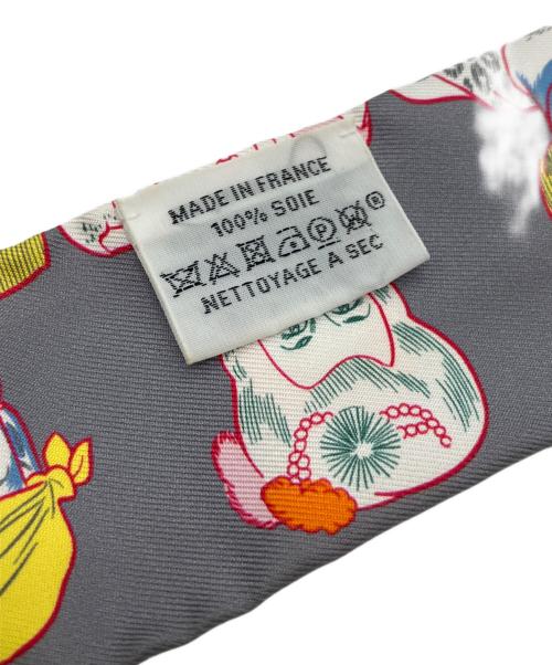 HERMES（エルメス）HERMES (エルメス) ツイリースカーフ ドレスコード シルクスカーフ グレーの古着・服飾アイテム
