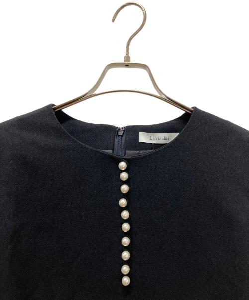 La TOTALITE（ラ ト―タリテ）La TOTALITE (ラ ト―タリテ) パールサックワンピース ネイビー サイズ:36の古着・服飾アイテム