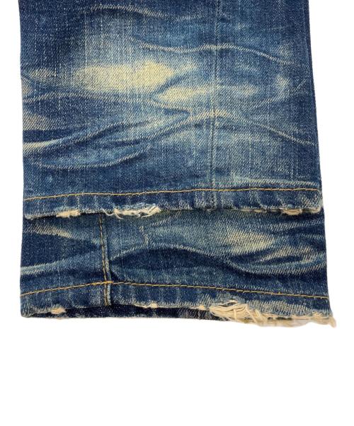 DSQUARED2（ディースクエアード）DSQUARED2 (ディースクエアード) CLASSIC KENNY TWIST JEAN　ハードクラッシュ加工デストロイドデニムパンツ インディゴ サイズ:44の古着・服飾アイテム