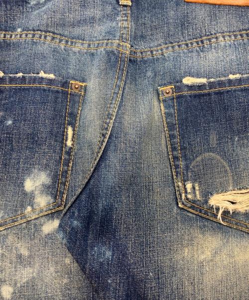 DSQUARED2（ディースクエアード）DSQUARED2 (ディースクエアード) CLASSIC KENNY TWIST JEAN　ハードクラッシュ加工デストロイドデニムパンツ インディゴ サイズ:44の古着・服飾アイテム