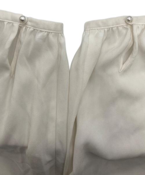 ANAYI（アナイ）ANAYI (アナイ) バックサテンリボンラッフル ブラウス ホワイト サイズ:38の古着・服飾アイテム