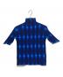 ISSEY MIYAKE PLEATS(T.)（イッセイミヤケ プリーツ）の古着「ハイネックブラウス」｜ブルー