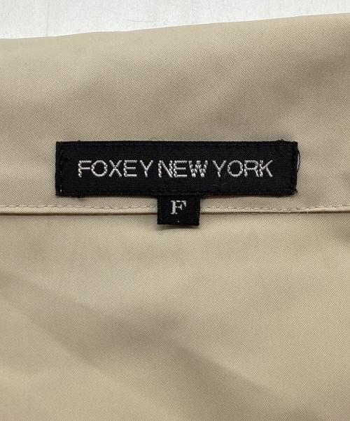 FOXEY NEWYORK（フォクシーニューヨーク）FOXEY NEWYORK (フォクシーニューヨーク) トレンチコート ベージュ サイズ:freeの古着・服飾アイテム