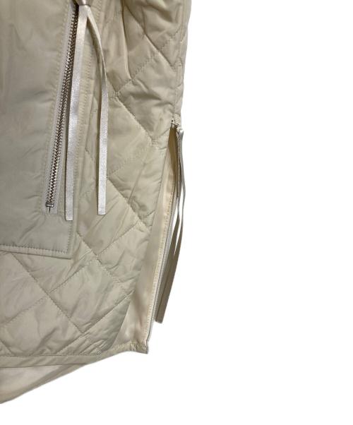 Adam et Rope（アダム エ ロペ）Adam et Rope (アダム エ ロペ) サステナブルキルティングジャケット　中綿ジャケット　アウター ホワイト サイズ:FREEの古着・服飾アイテム