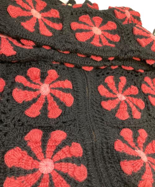 Mcmachan Woolen（マクマーンウーレン）mcmachan woolen (マクマーンウーレン) クロシェフラワージップカーディガン クロシェカーディガン ブラック×ピンク サイズ:不明の古着・服飾アイテム