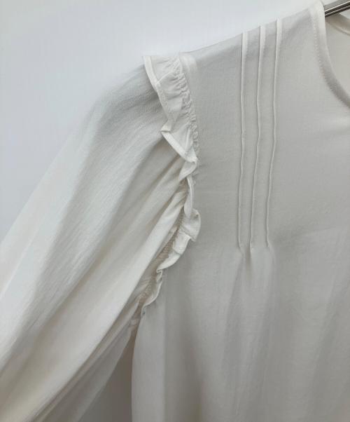 Col Pierrot（コルピエロ）Col Pierrot (コルピエロ) フリル使いブラウス ベージュ サイズ:38の古着・服飾アイテム