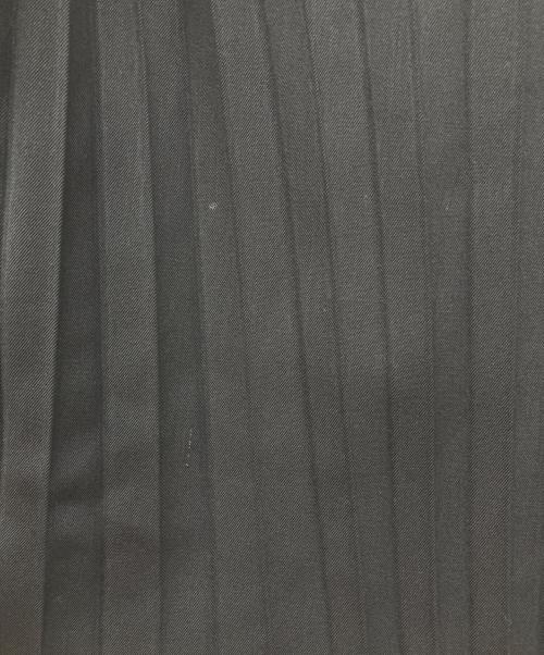 DES PRES（デ プレ）DES PRES (デ プレ) ハイツイストギャバジン イレギュラーヘムプリーツスカート ブラック サイズ:34の古着・服飾アイテム