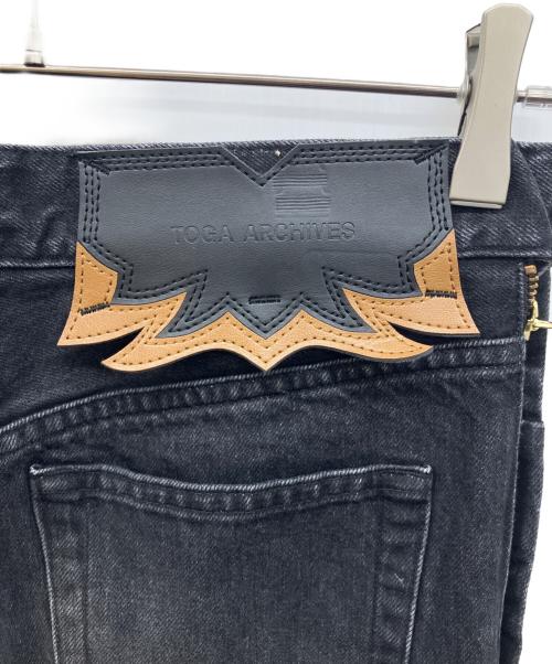 TOGA ARCHIVES（トーガアーカイブス）TOGA ARCHIVES (トーガアーカイブス) サイドジップ セミフレアデニムパンツ ブラック サイズ:Lの古着・服飾アイテム