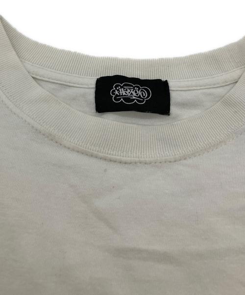 HAZE（ヘイズ）HAZE (ヘイズ) FRAGMENT DESIGN (フラグメントデザイン) FRAGMENT x Eric Haze Tee ホワイト サイズ:XLの古着・服飾アイテム