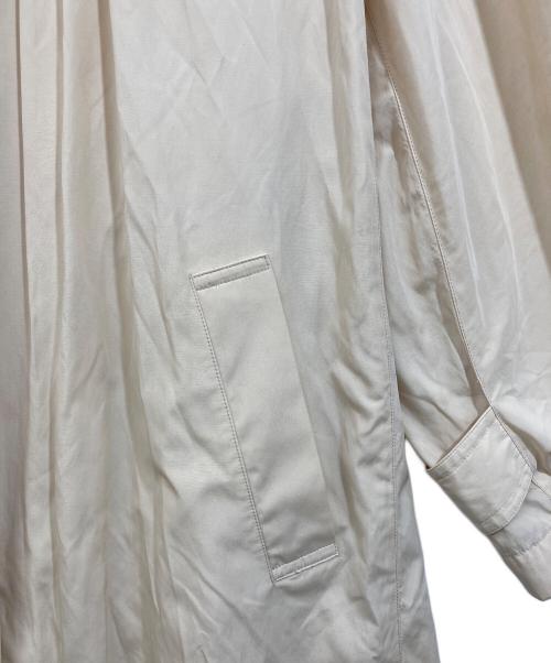 martinique（マルティニーク）martinique (マルティニーク) ギャザーステンカラーコート アイボリー サイズ:SIZE Freeの古着・服飾アイテム