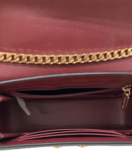 CHARLES & KEITH（チャールズアンドキース）CHARLES & KEITH (チャールズアンドキース) Woven Boxy Push Lock Textured Bag ブラックの古着・服飾アイテム