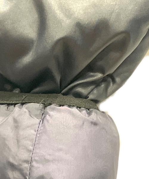 EA7（イーエーセブン）EA7 (イーエーセブン) エンブレムダウンジャケット ブラック サイズ:Sの古着・服飾アイテム