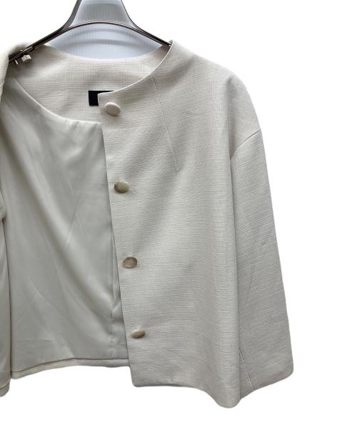 UNTITLED（アンタイトル）UNTITLED (アンタイトル) ルージュブッチャーノーカラージャケット アイボリー サイズ:44の古着・服飾アイテム