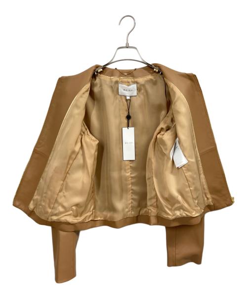 BEIGE（ベイジ）BEIGE (ベイジ) ノーカラーラムレザージャケット ベージュ サイズ:4の古着・服飾アイテム