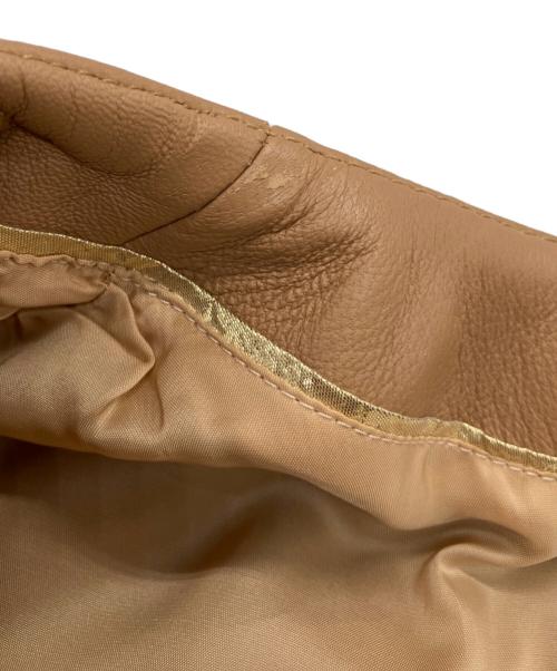 BEIGE（ベイジ）BEIGE (ベイジ) ノーカラーラムレザージャケット ベージュ サイズ:4の古着・服飾アイテム