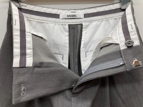 Snidel（スナイデル）Snidel (スナイデル) ストレートワイドパンツ グレーの古着・服飾アイテム