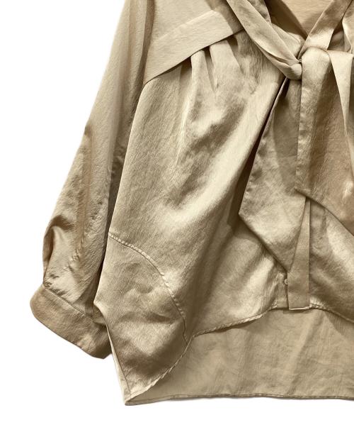MIESROHE（ミースロエ）MIESROHE (ミースロエ) ボウタイコクーンブラウス ゴールド サイズ:FREEの古着・服飾アイテム