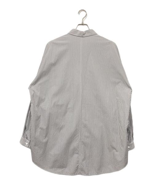 ATON（エイトン）ATON (エイトン) SHRINK COTTON OVERSIZED LONG SHIRT/シュリンクコットンオーバーサイズロングシャツ グレー×ホワイト サイズ:06の古着・服飾アイテム