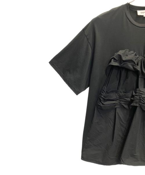 ENFOLD（エンフォルド）ENFOLD (エンフォルド) FRONT-DETAIL T-SHIRT ブラック サイズ:38の古着・服飾アイテム