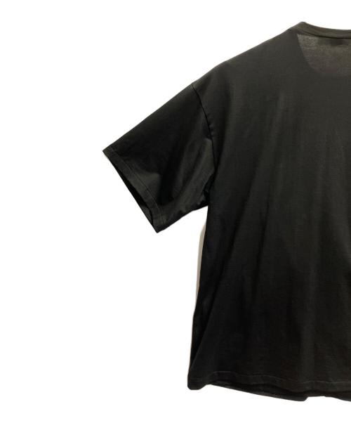 ENFOLD（エンフォルド）ENFOLD (エンフォルド) FRONT-DETAIL T-SHIRT ブラック サイズ:38の古着・服飾アイテム