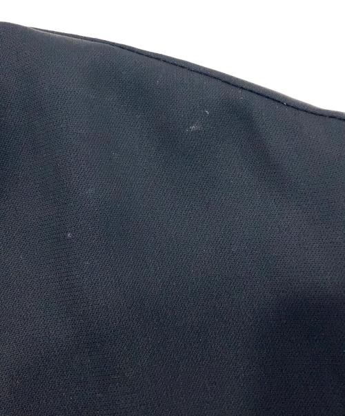 THE PERMANENT EYE（ザ パーマネント アイ）THE PERMANENT EYE (ザ パーマネント アイ) TARO HORIUCHI (タロウホリウチ) Vネックペプラムブラウス ブラック サイズ:SIZE 0の古着・服飾アイテム