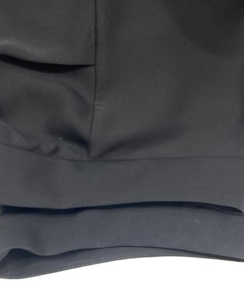 THE PERMANENT EYE（ザ パーマネント アイ）THE PERMANENT EYE (ザ パーマネント アイ) TARO HORIUCHI (タロウホリウチ) Vネックペプラムブラウス ブラック サイズ:SIZE 0の古着・服飾アイテム