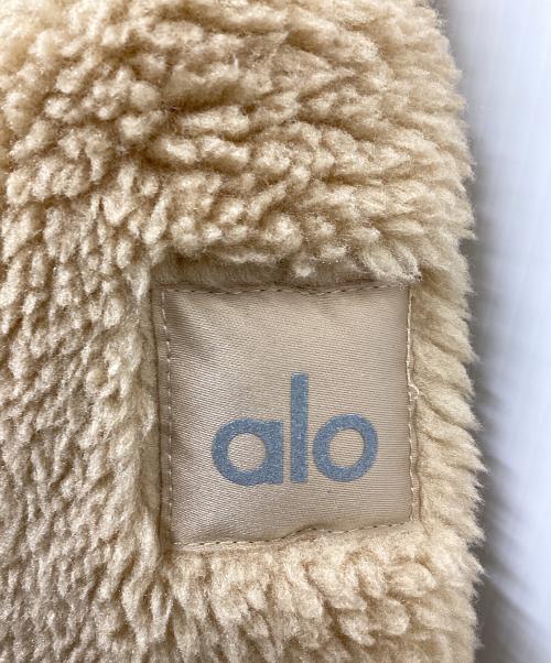 alo yoga（アローヨガ）alo yoga (アローヨガ) シェルパバーシティジャケット ベージュ サイズ:SIZE Sの古着・服飾アイテム