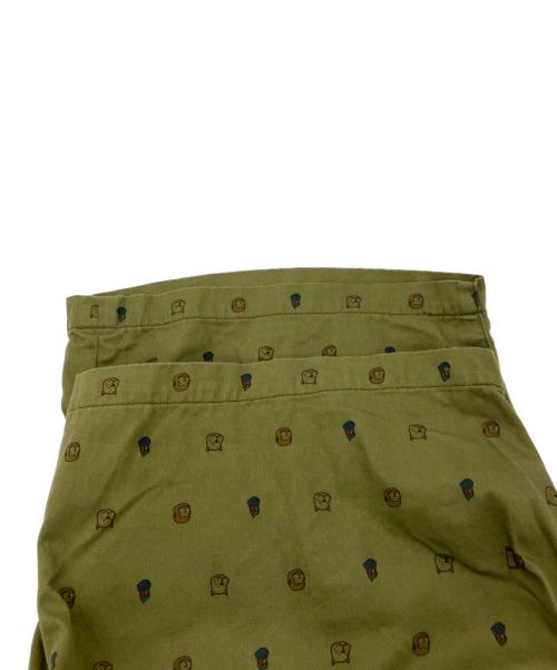 MOMOTARO JEANS（桃太郎ジーンズ）MOMOTARO JEANS (桃太郎ジーンズ) お供プリント ショートパンツ カーキ サイズ:38の古着・服飾アイテム