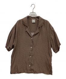 KITH（キス）の古着「シルクインオールオーバーロゴオープンカラー半袖シャツ」｜ブラウン