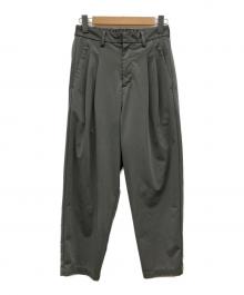 ATTACHMENT（アタッチメント）の古着「2TUCK WIDE TAPERED SLACKS」｜グレー