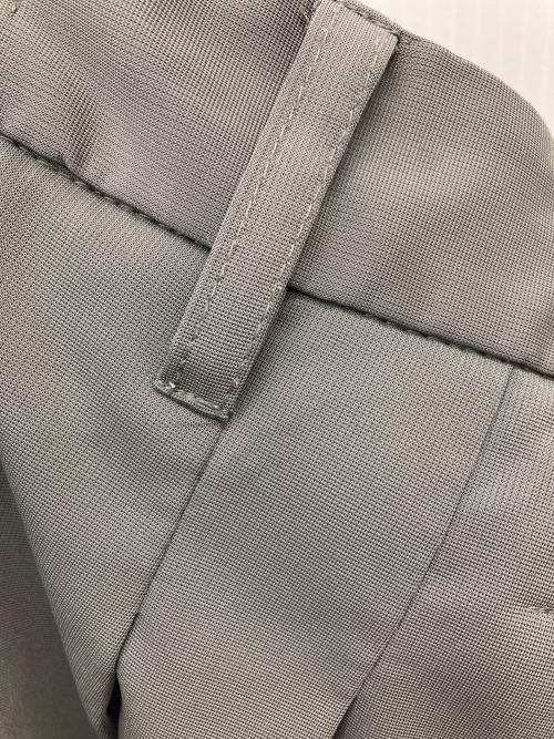 ATTACHMENT（アタッチメント）ATTACHMENT (アタッチメント) 2TUCK WIDE TAPERED SLACKS グレー サイズ:2の古着・服飾アイテム