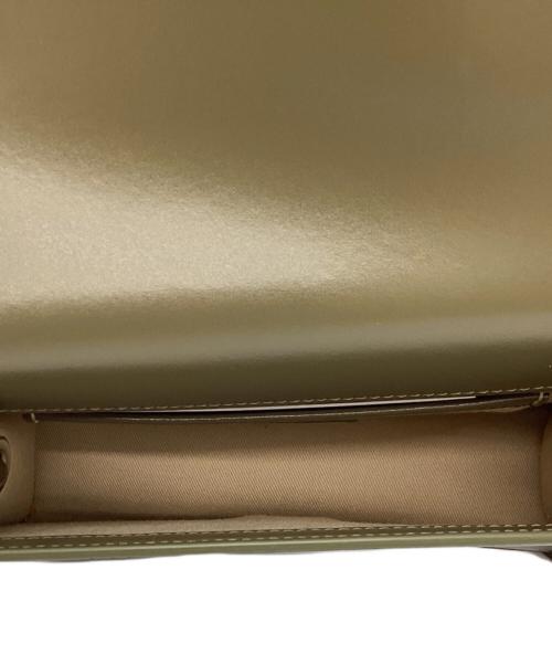 theory（セオリー）theory (セオリー) レザーショルダーバッグ カーキの古着・服飾アイテム