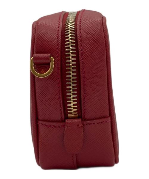 PRADA（プラダ）PRADA (プラダ) サフィアーノレザーミニショルダーバッグ レッドの古着・服飾アイテム