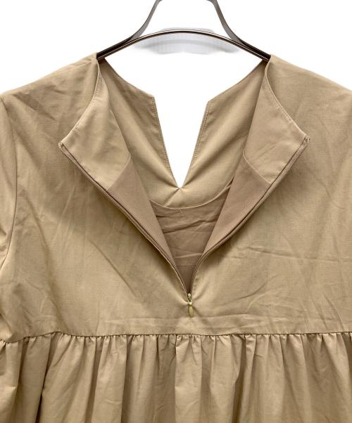 trefle（トレフル）trefle (トレフル) お袖ふわっとティアードワンピース ベージュ サイズ:FREEの古着・服飾アイテム
