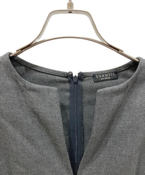 VERMEIL par iena（ヴェルメイユ パー イエナ）VERMEIL par iena (ヴェルメイユ パー イエナ) P/RY ツイルウエストシェイプパフスリーブワンピース グレー サイズ:36の古着・服飾アイテム
