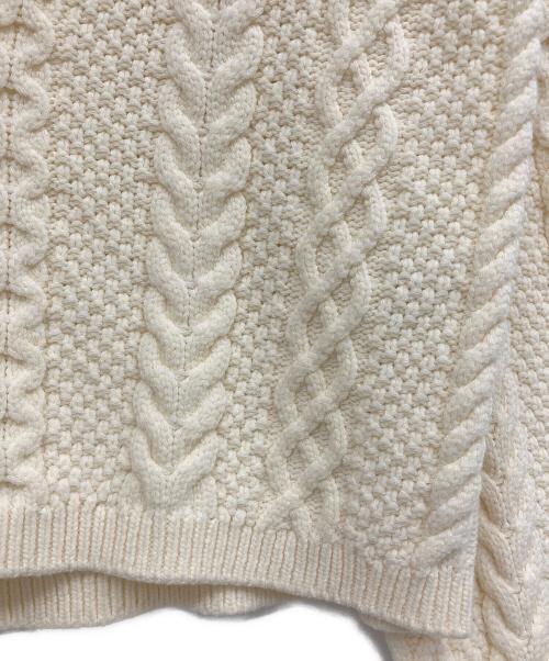 NKNIT（ンニット）NKNIT (ンニット) deep V cable KNIT アイボリーの古着・服飾アイテム