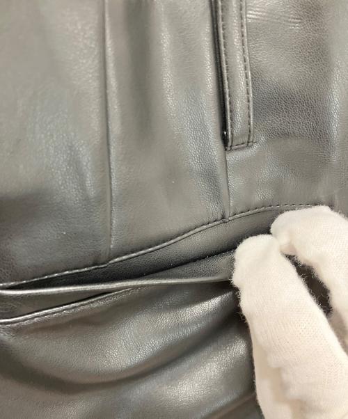 ETRE TOKYO（エトレトウキョウ）ETRE TOKYO (エトレトウキョウ) フェイクレザーIラインスカート ブラック サイズ:Sの古着・服飾アイテム