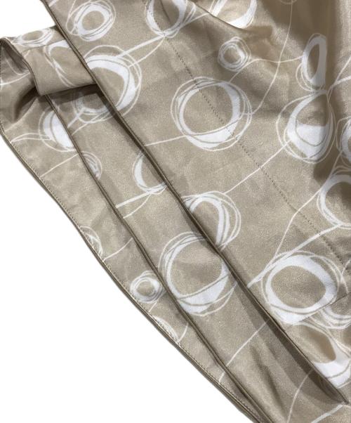 BIYOMA（ビヨーマ）BIYOMA (ビヨーマ) ドットプリント3Pセットアップ ベージュ サイズ:Ｍの古着・服飾アイテム