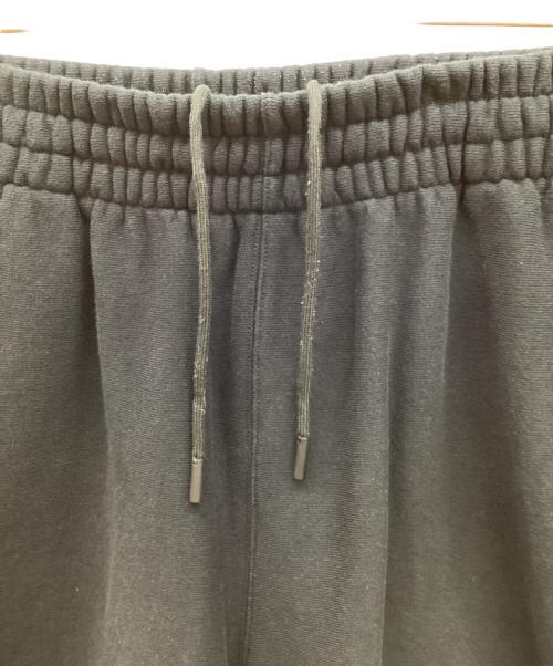 BURBERRY（バーバリー）BURBERRY (バーバリー) ロゴパッチ ストレートレッグ ショーツ ブラック サイズ:Lの古着・服飾アイテム