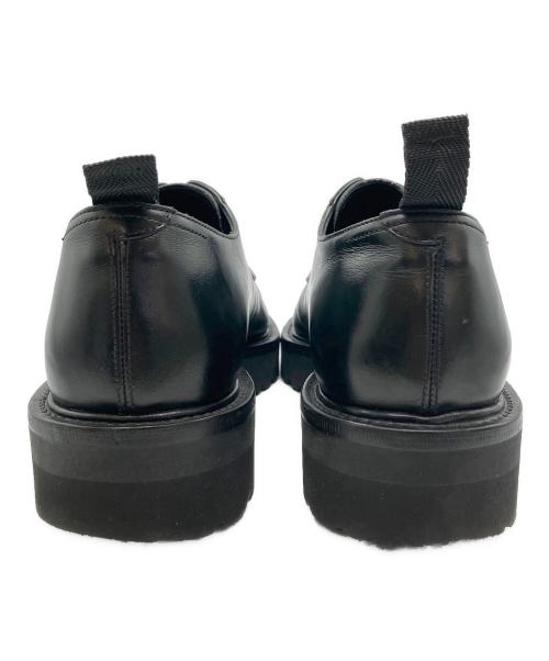 W.H（ダブルエイチ）W.H (ダブルエイチ) プレーントゥシューズ ブラック サイズ:8の古着・服飾アイテム
