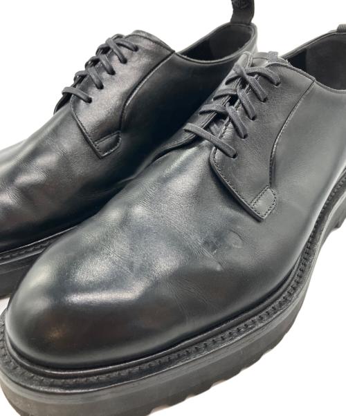 W.H（ダブルエイチ）W.H (ダブルエイチ) プレーントゥシューズ ブラック サイズ:8の古着・服飾アイテム