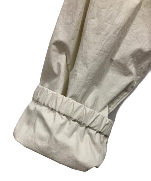 District Vision（ディストリクトヴィジョン）District Vision (ディストリクトヴィジョン) Cropped Recycled DWR Jacket ベージュ サイズ:Sの古着・服飾アイテム