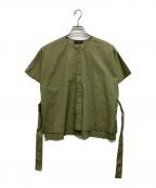 TOMORROW LAND collectionトゥモローランドコレクション）の古着「コットンギャバジン ベルテッドシャツ」｜カーキ